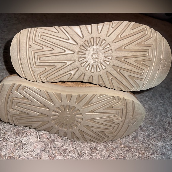 UGG Neumel Platform Zip Suede - Picture 5 of 5